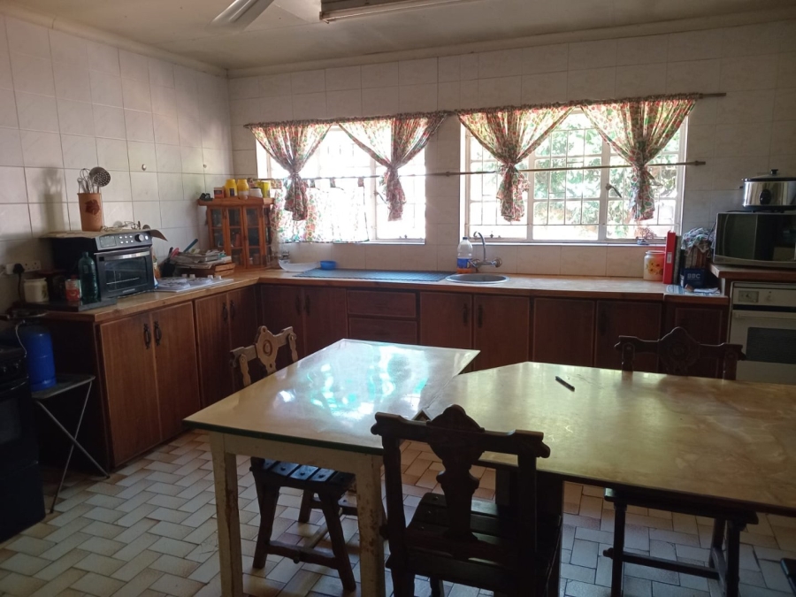 7 Bedroom Property for Sale in Bloemhof North West
